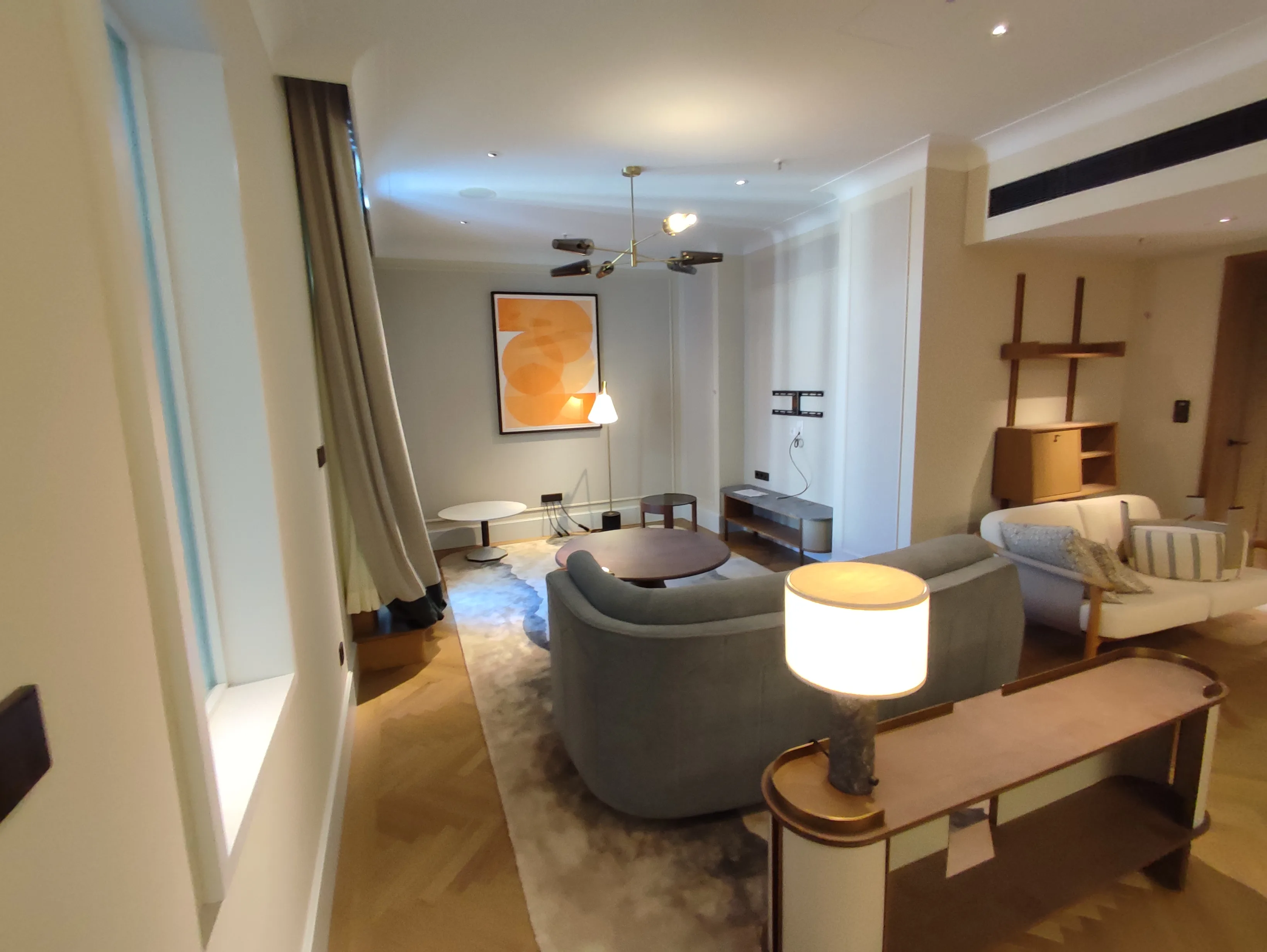 Modernes Wohnzimmer mit minimalistischem Design