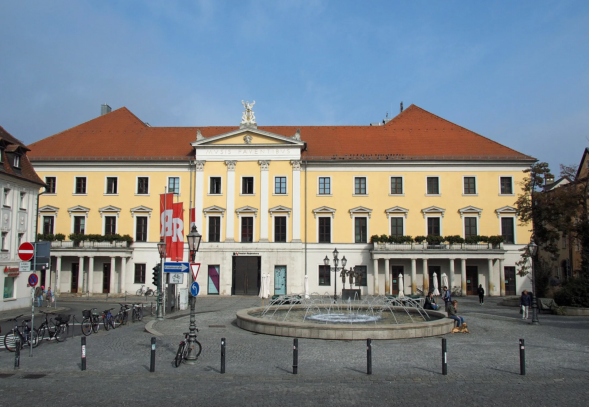 Regensburg - Stadttheater Regensburg Bismarckplatz