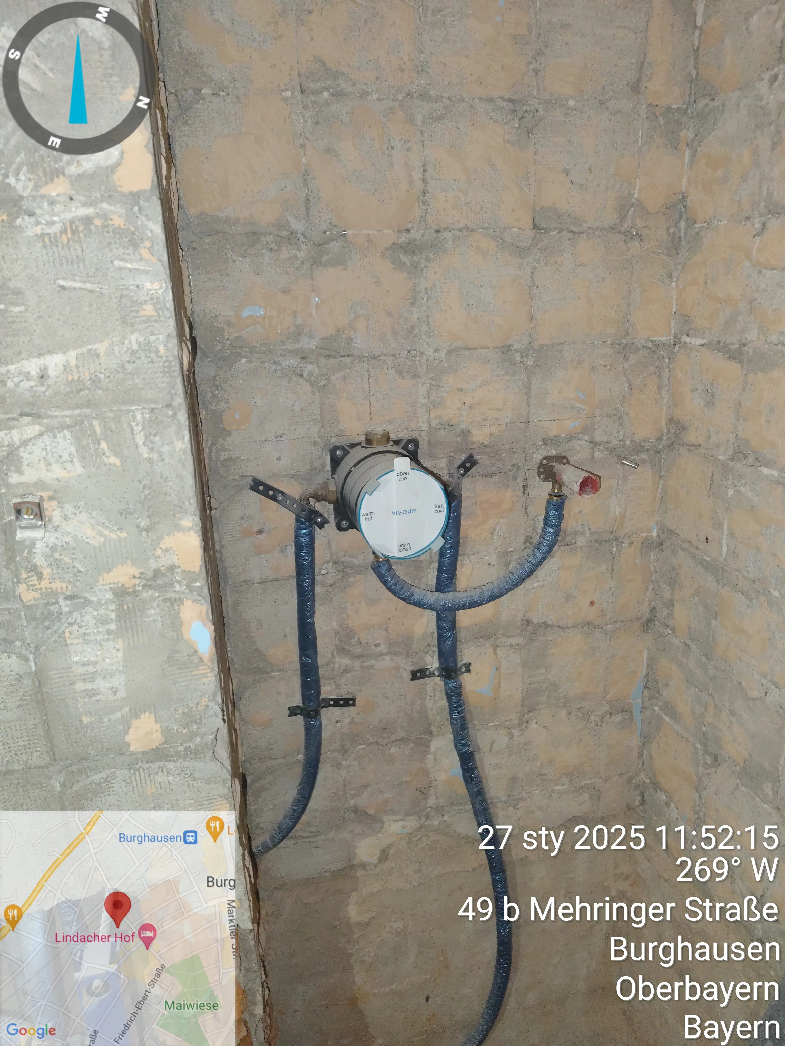 Installation von Rohrleitungen für die Badsanierung in einem Neubau